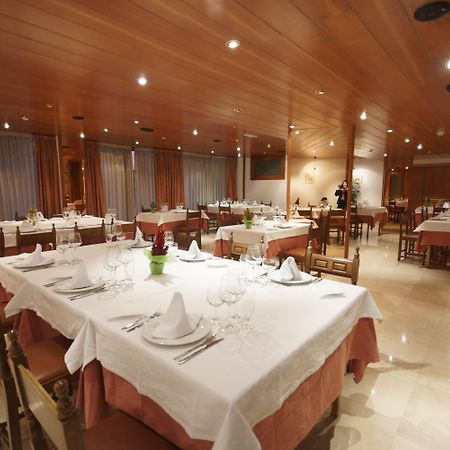 Hotel Folch Sant Julià de Lòria Kültér fotó