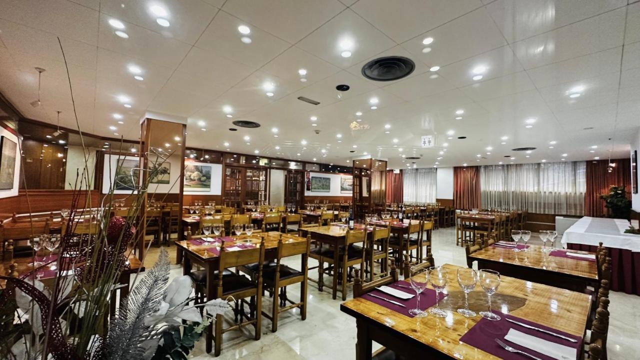 Hotel Folch Sant Julià de Lòria Kültér fotó