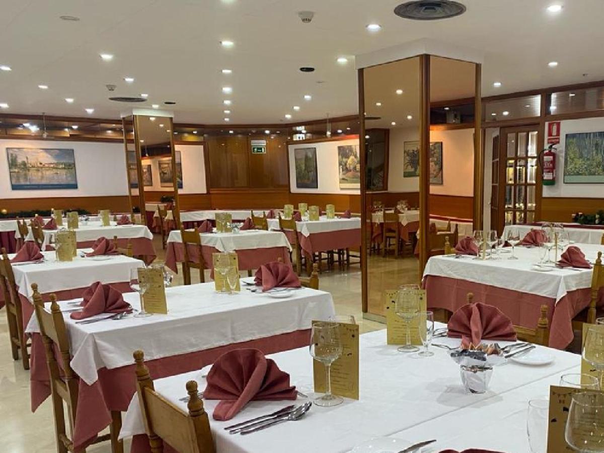 Hotel Folch Sant Julià de Lòria Kültér fotó