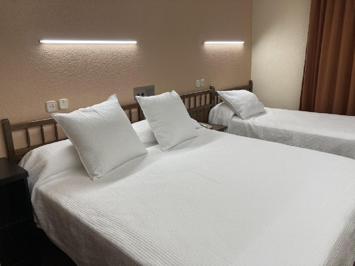 Hotel Folch Sant Julià de Lòria Kültér fotó