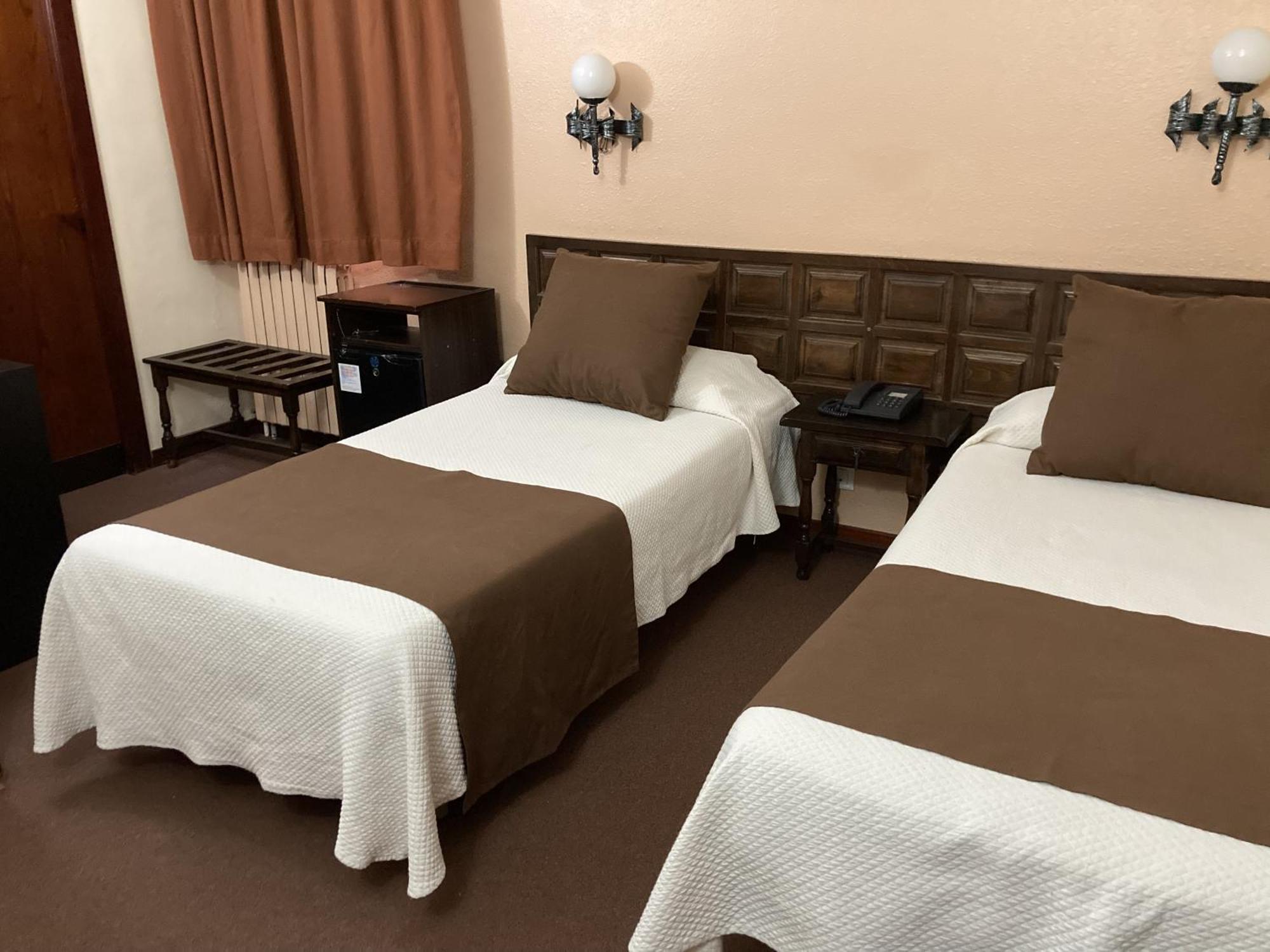 Hotel Folch Sant Julià de Lòria Kültér fotó