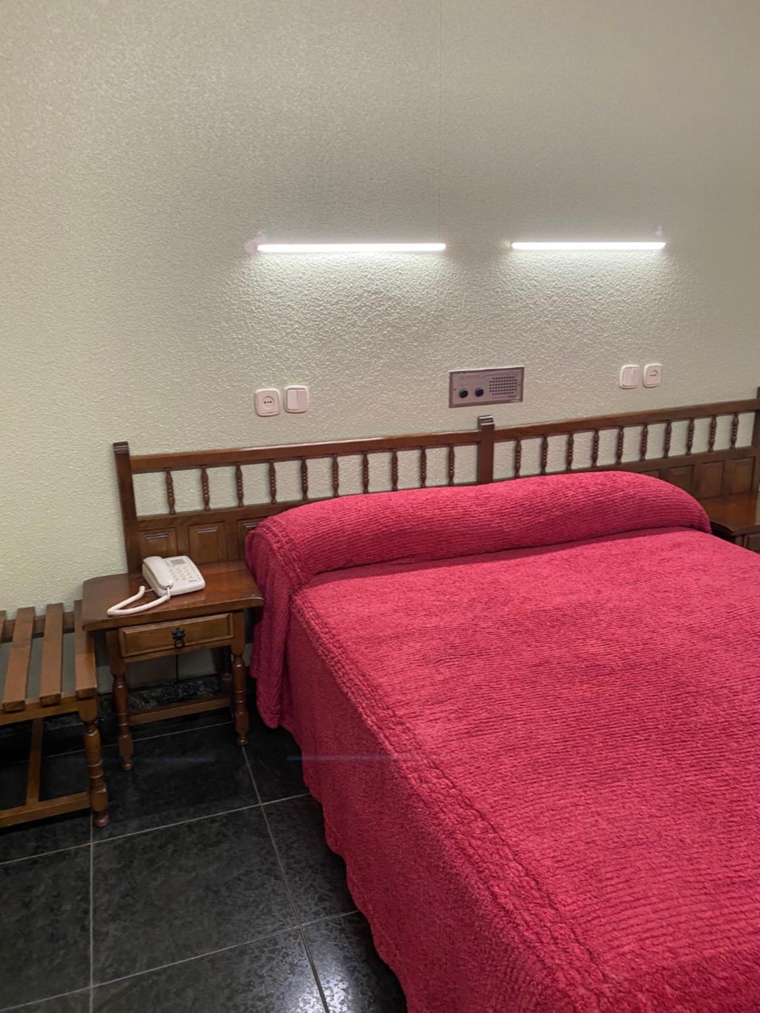 Hotel Folch Sant Julià de Lòria Szoba fotó