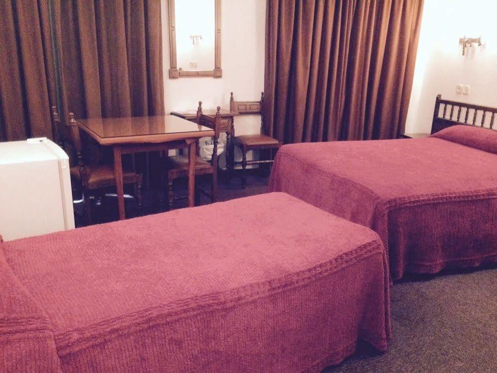 Hotel Folch Sant Julià de Lòria Kültér fotó