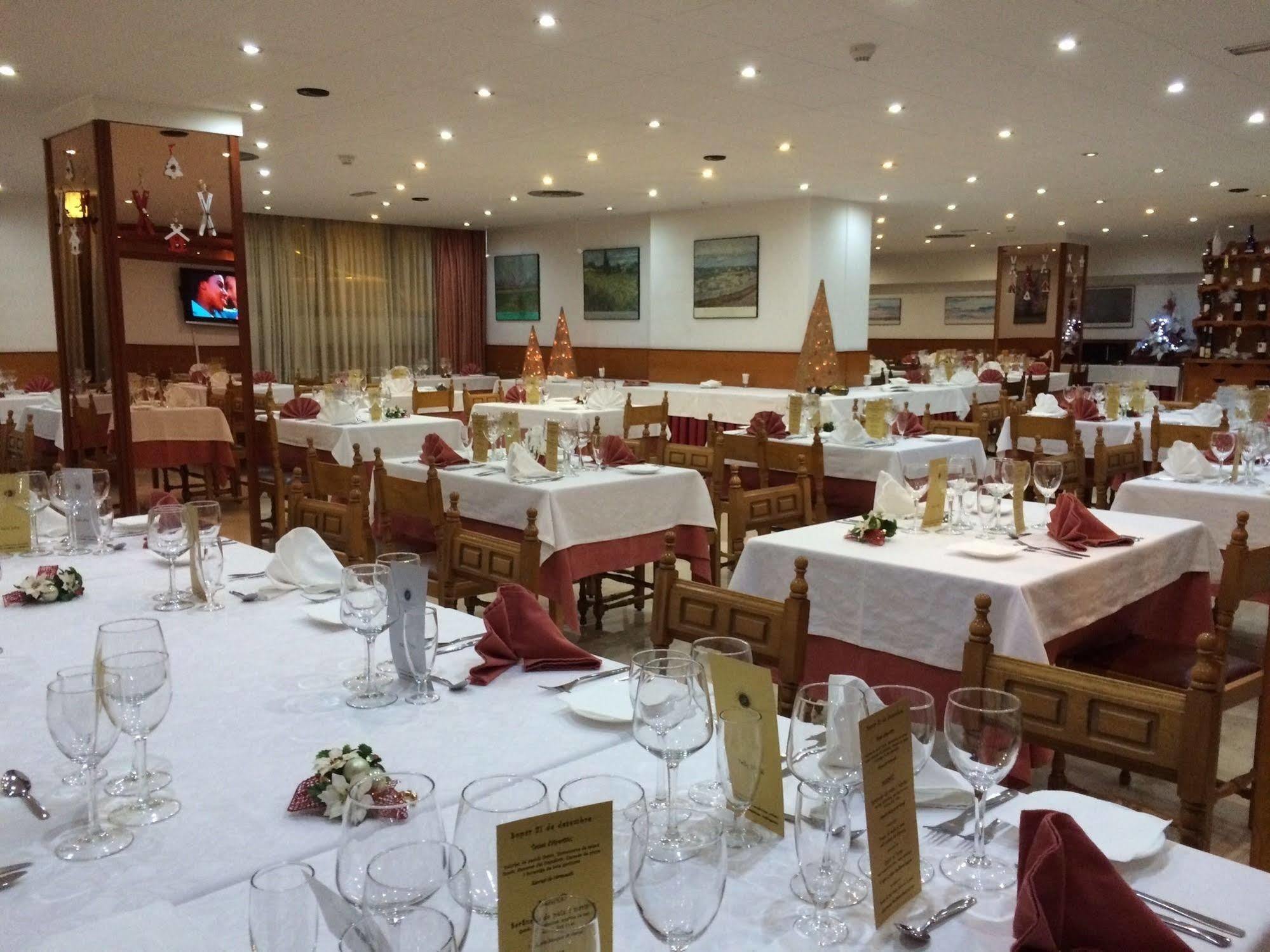 Hotel Folch Sant Julià de Lòria Kültér fotó