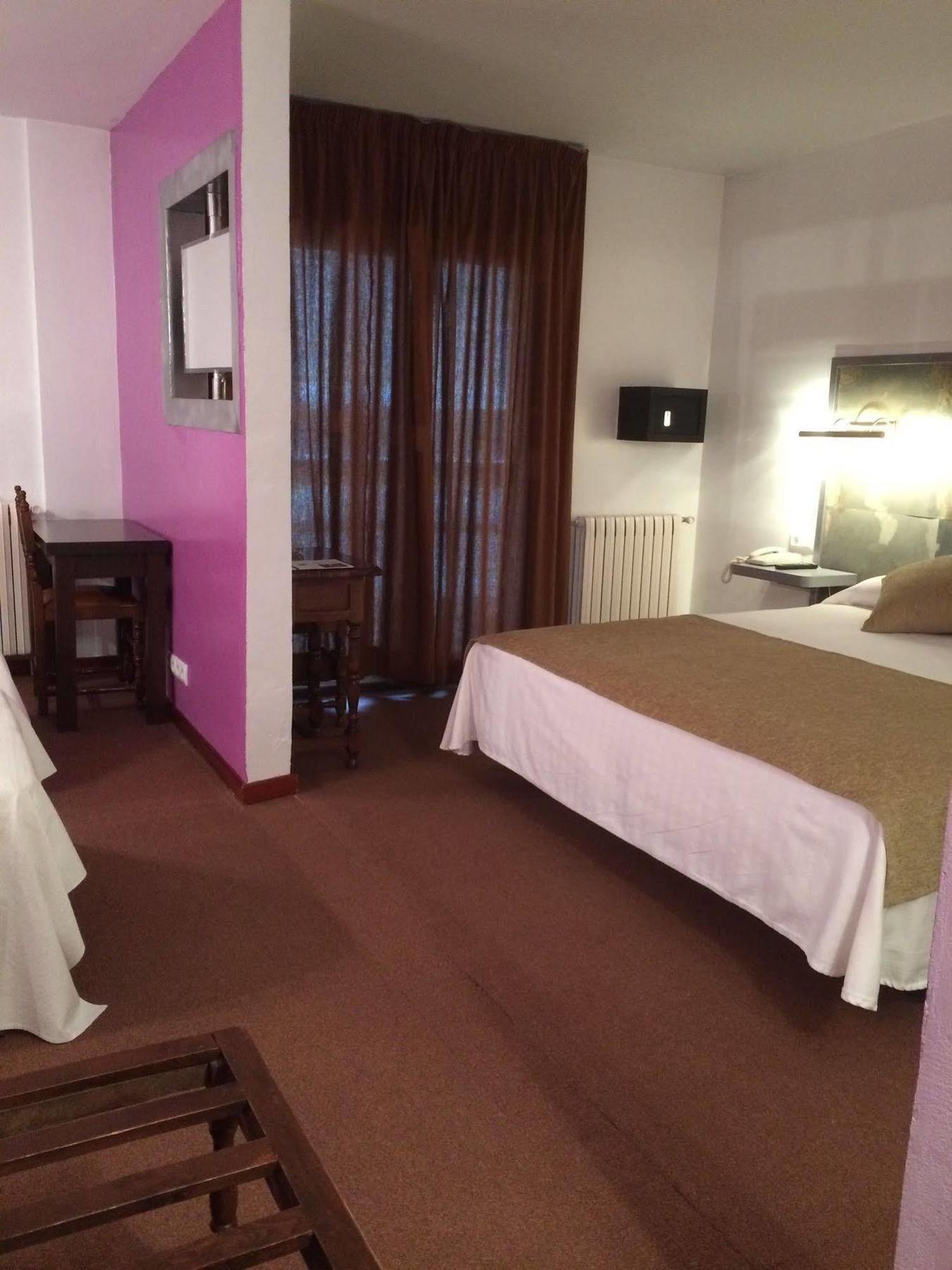 Hotel Folch Sant Julià de Lòria Kültér fotó