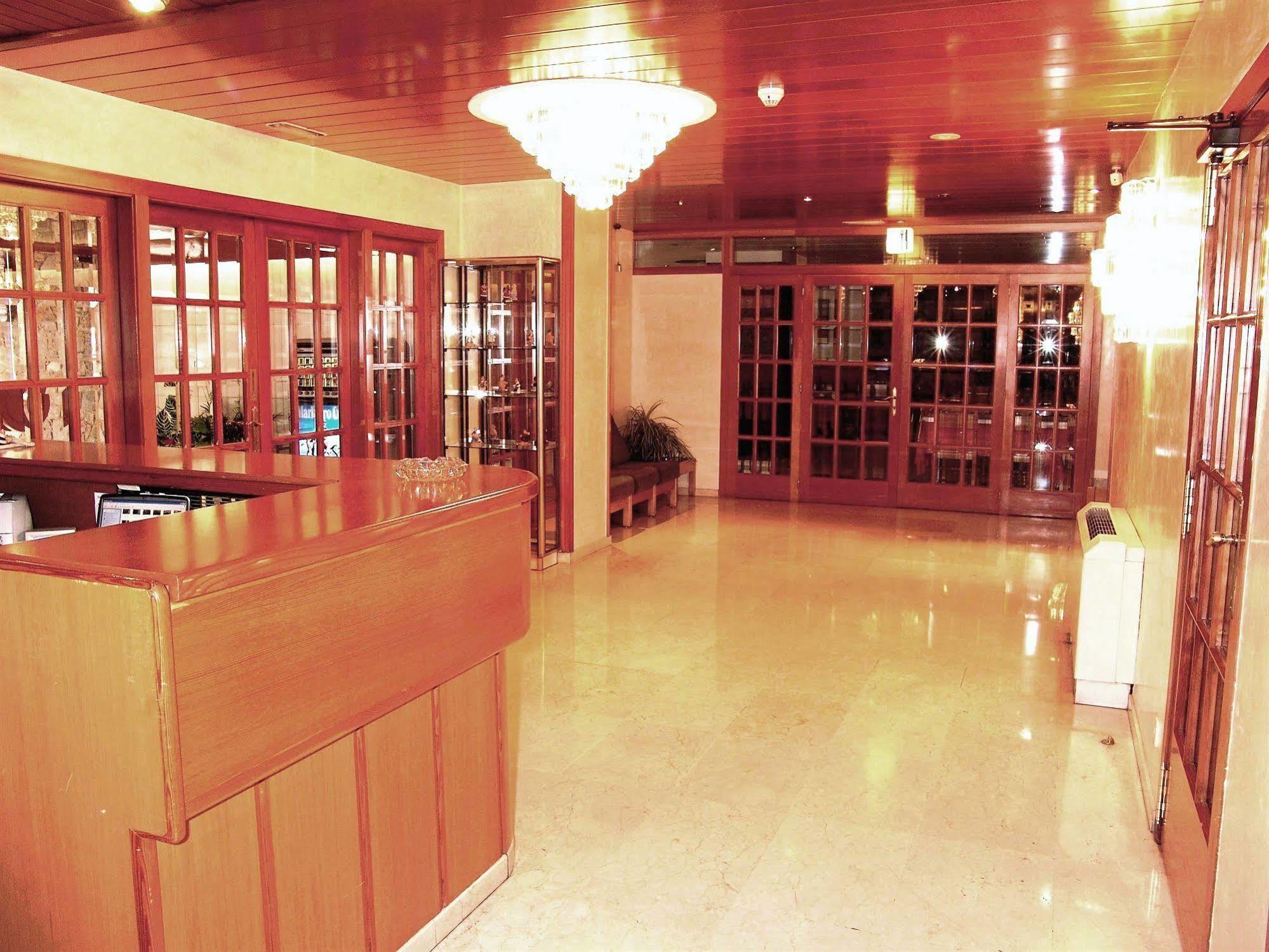 Hotel Folch Sant Julià de Lòria Beltér fotó