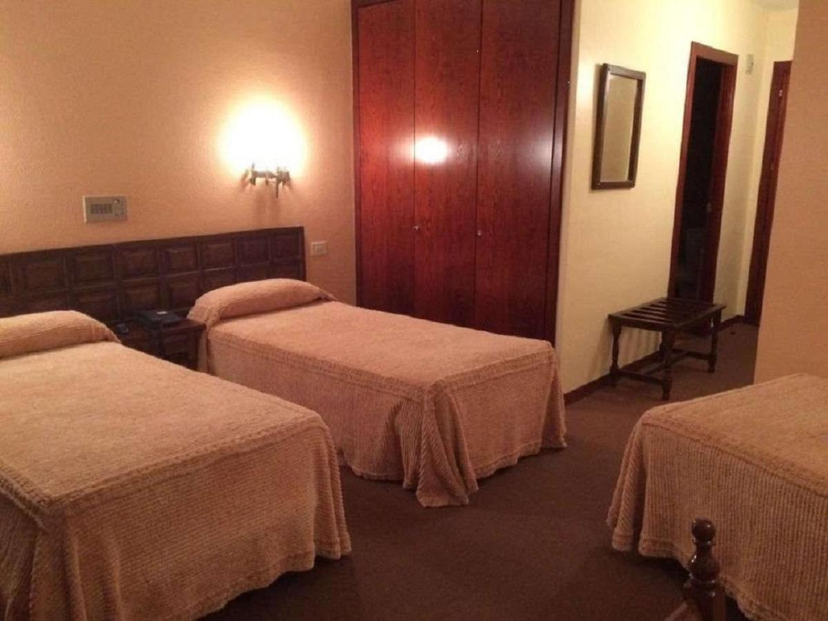 Hotel Folch Sant Julià de Lòria Kültér fotó